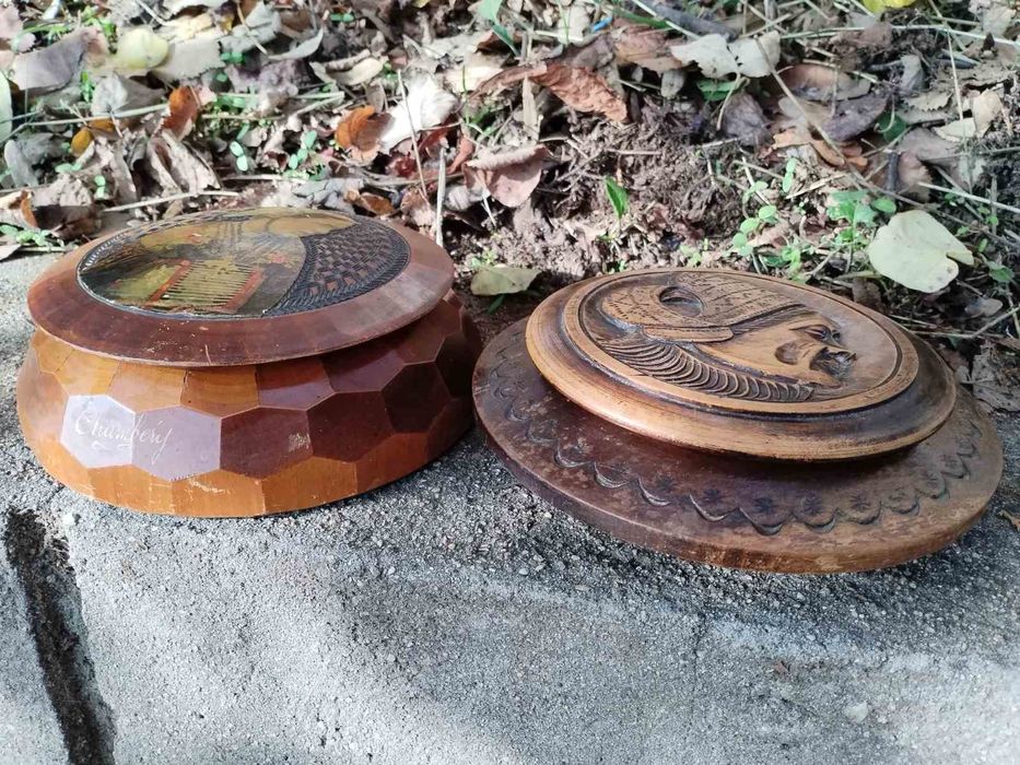 Здрави запазени дървени кутии