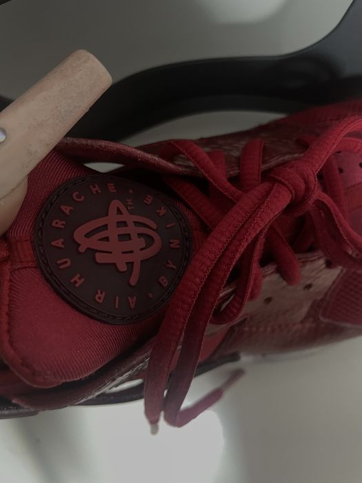 Nike Huarache Red