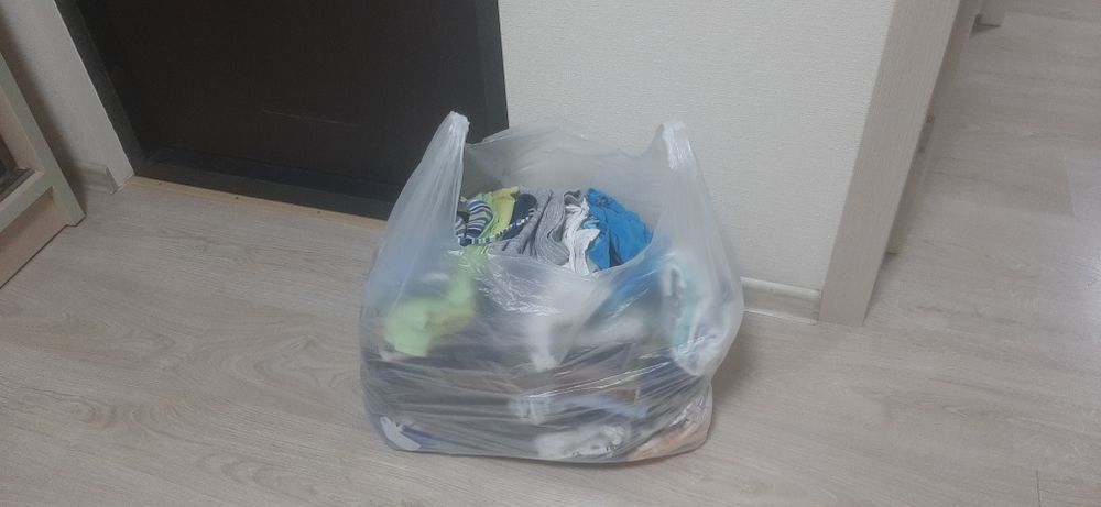 Продаю много детских зимних вещей