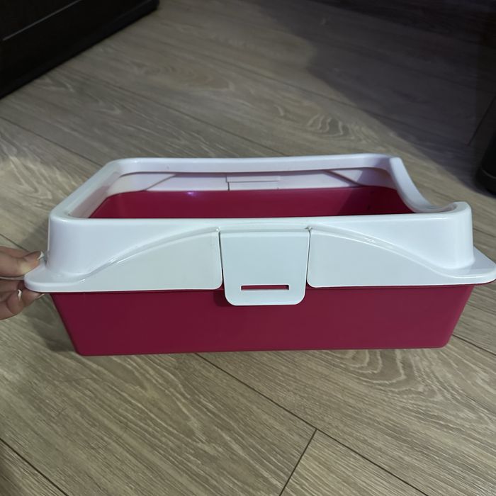 Продается кошачий горшок с миской и совочком