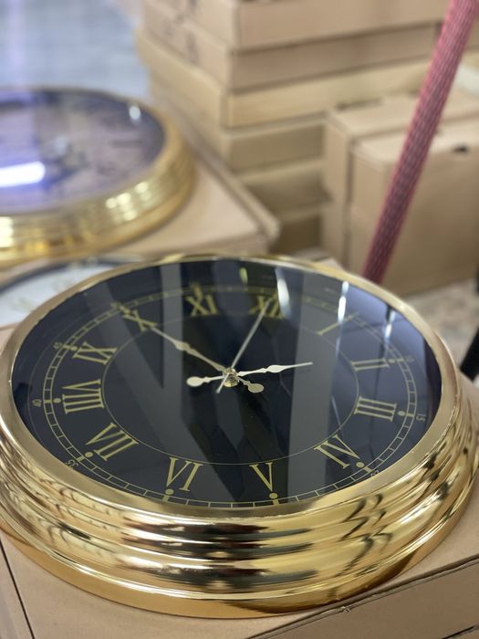 Часы металические