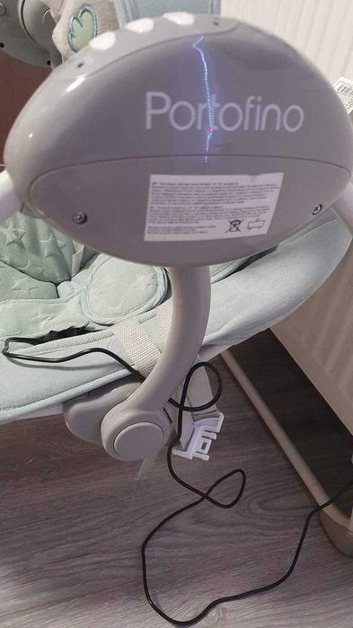 Buna ziua , vând leagăn bebe nou nouț . Pret 200 negociabil .