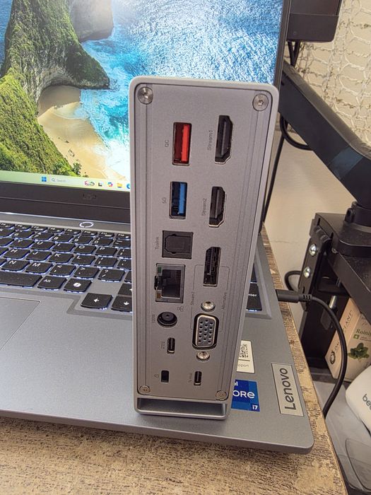 Statie de andocare tripla Club 3D . 10gbps usb C  etc..