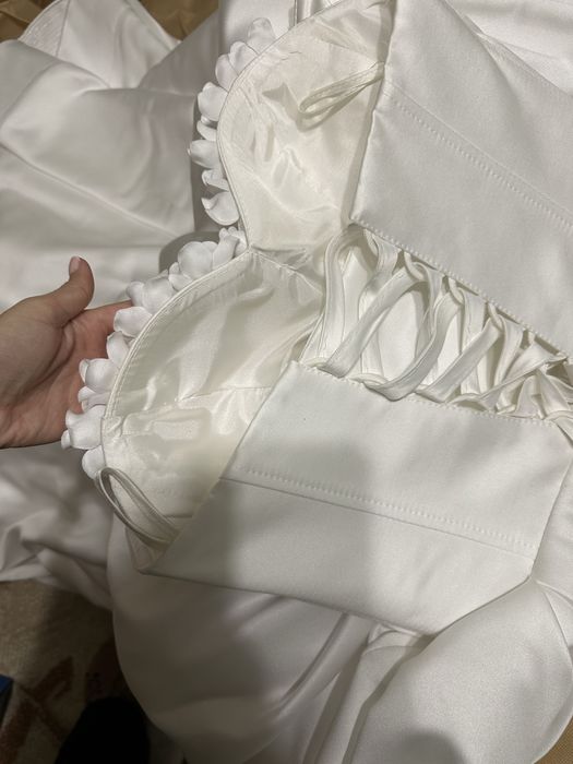 Vand rochie de mireasa NOUA din tafta