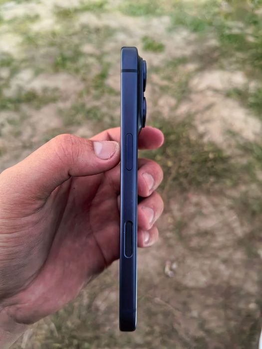 iPhone 17 pro 256gb blue