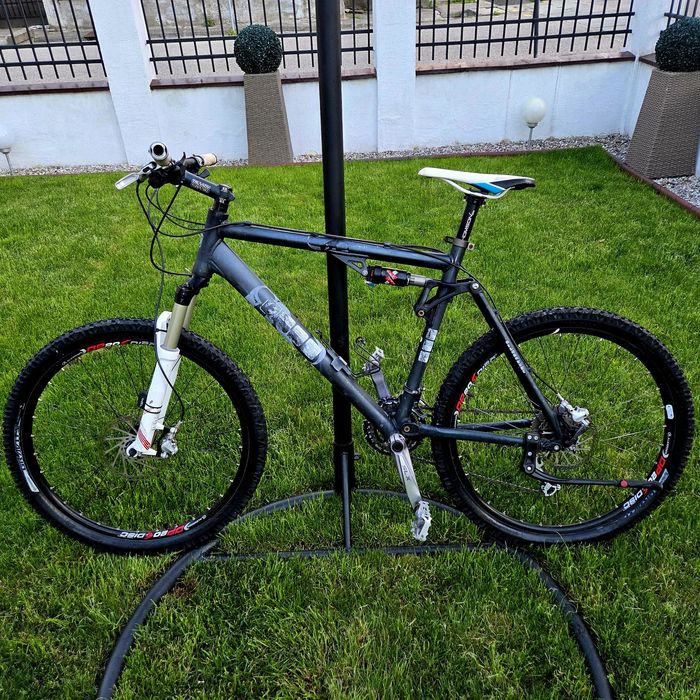 Bicicleta MTB FullSuspensie~frane disc hidraulice~XT Deore~Furca Rock AER~Halowtech SLX