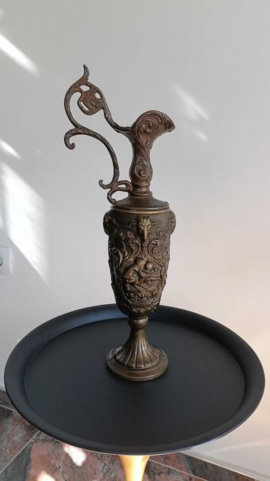 Барокова, италианска кана от две части с бокал.