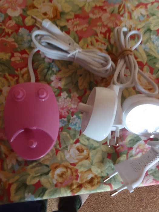 Încărcătoare periuțe electrice