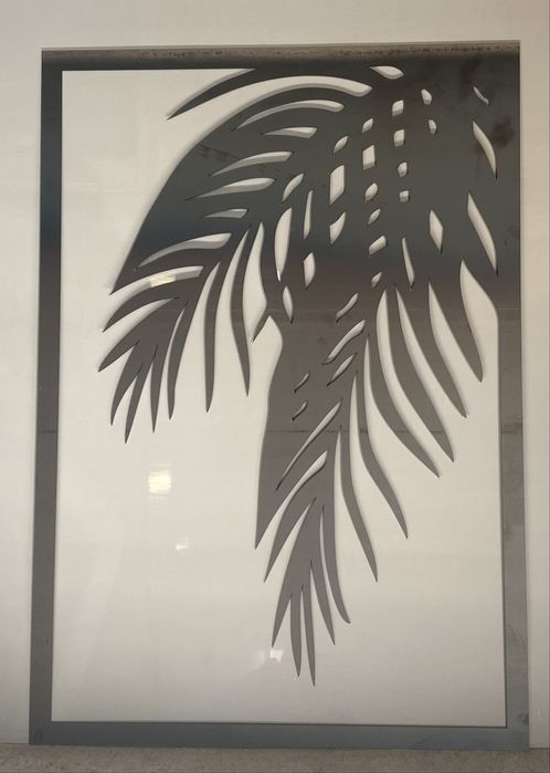 Dekorativ qora metal – ot va gul naqshlari