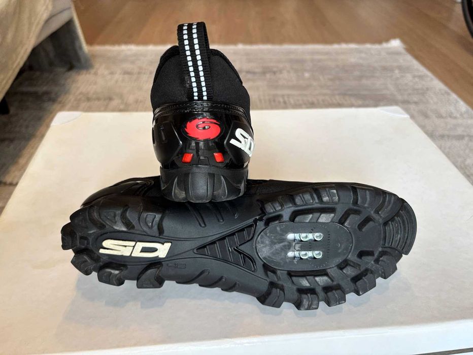 Pantofi MTB / Gravel SIDI Turbo Mărimea 42 (Branț 26 cm) – Ca noi, cu plăcuțe