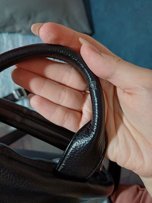 Продам чёрный кожаный рюкзак