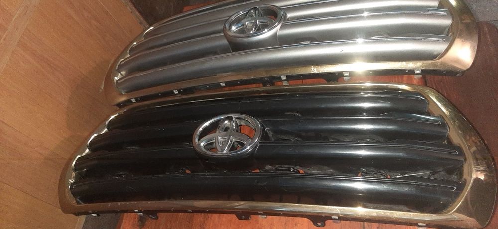 Решётка на toyota lc200