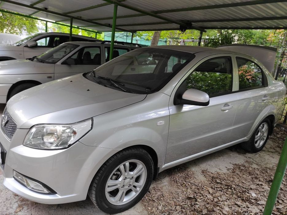 Продаётся nexia 3 ravon