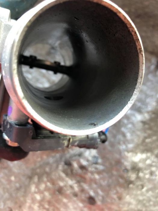 clapeta acceleratie nissan qashqai 1.5 d dupa 2013