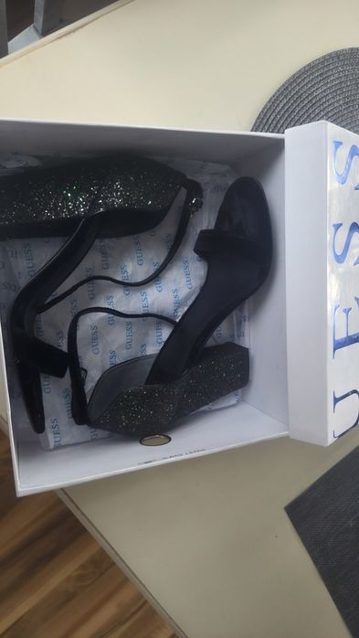 Официални обувки