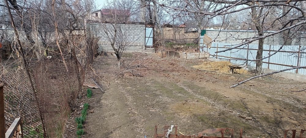 Uy sotiladi chirchigda 9.30 sotig