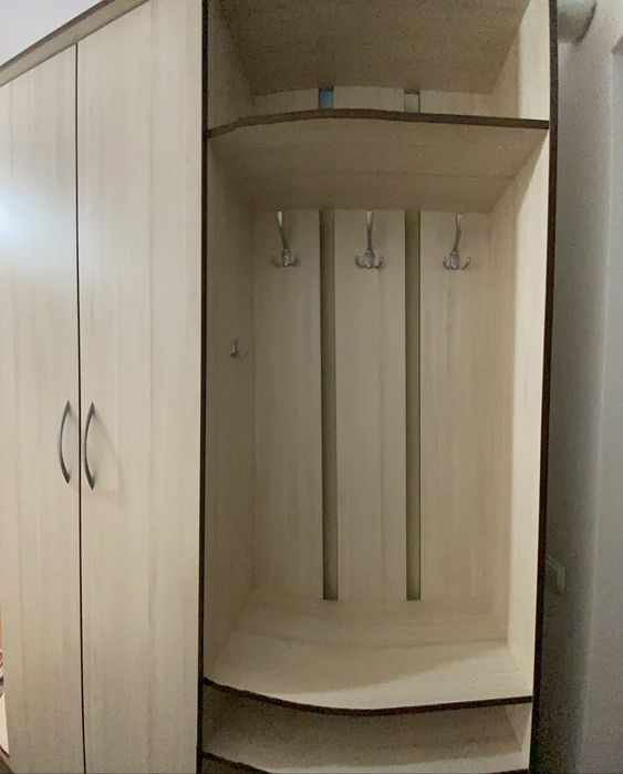 Шкаф для прихожей