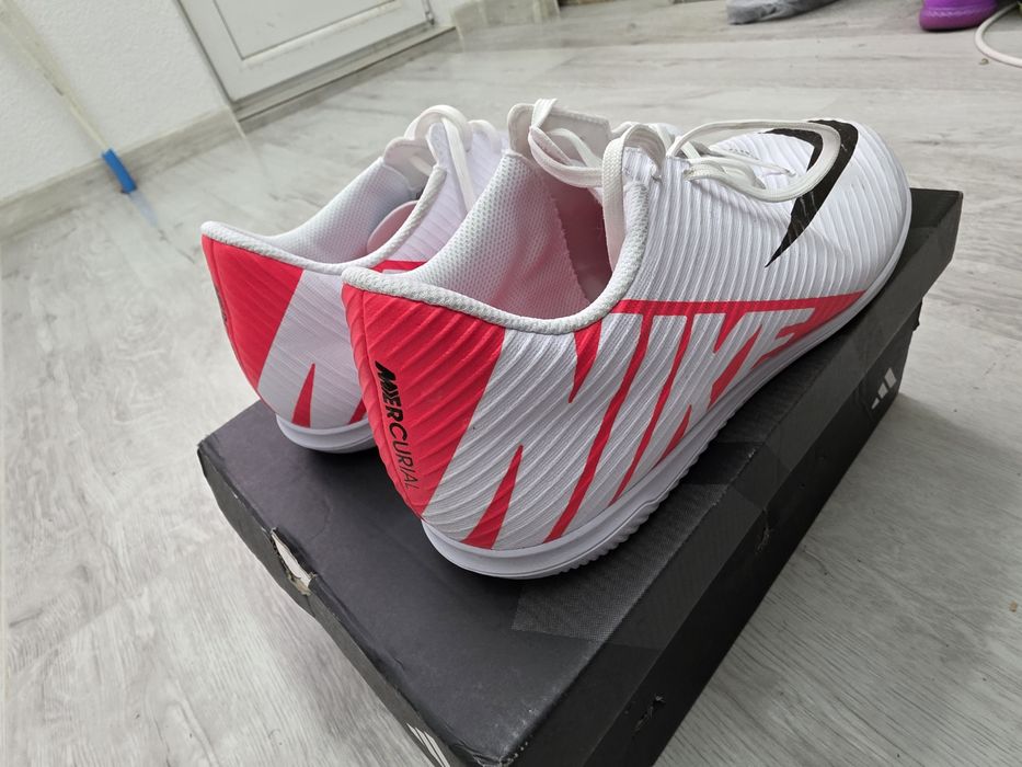 Nike Mercurial Vapor 15 Club IC 42.5