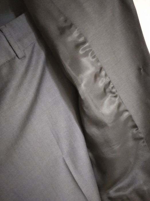 Турция, фабричный брендовый костюм.р-р 46.