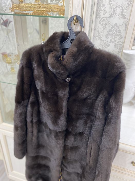 Шуба в отличном состоянии 300000