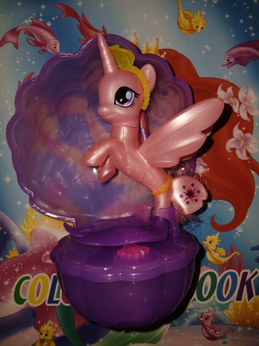 Продам! Новый. Игрушки.  Пони. Ул. Валиханова167