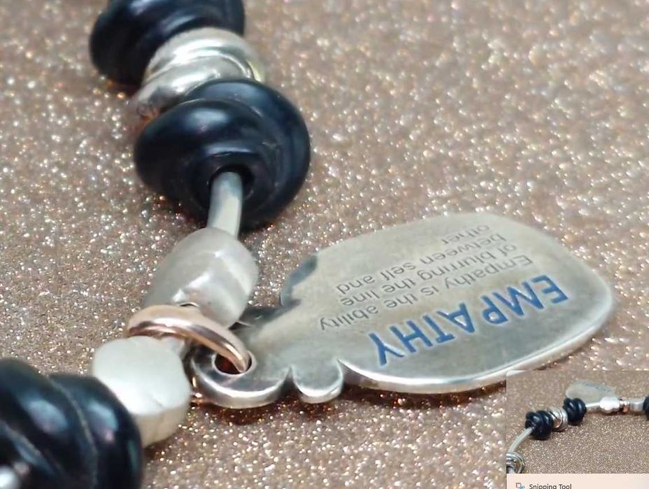 Brățară  Queriot + pandantiv EMPATHY din argint și aur roz 9k