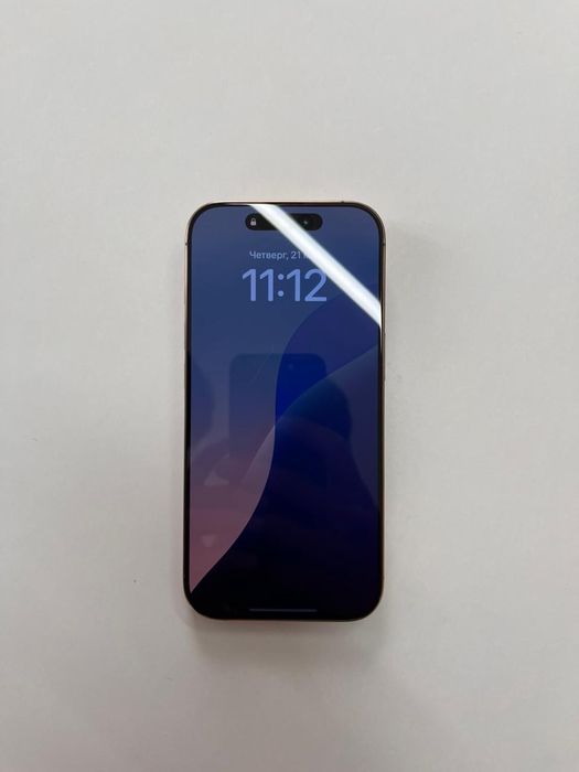 iPhone 16 pro GOLD