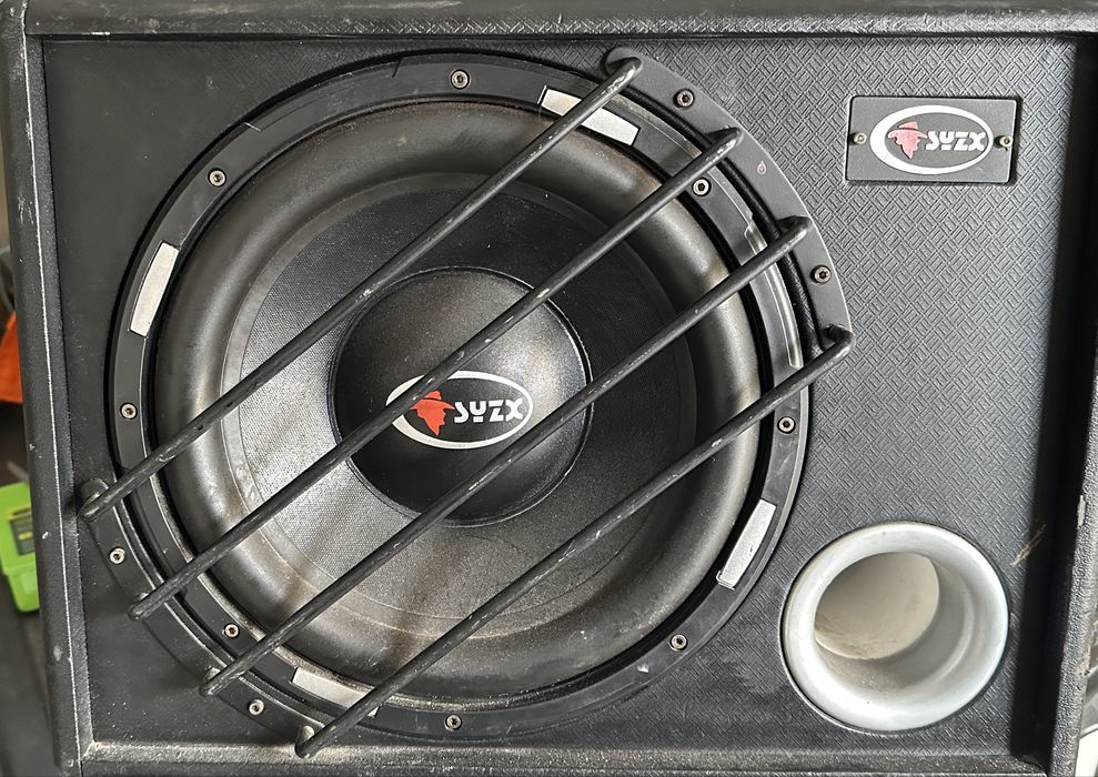 Сабвуфер в машину