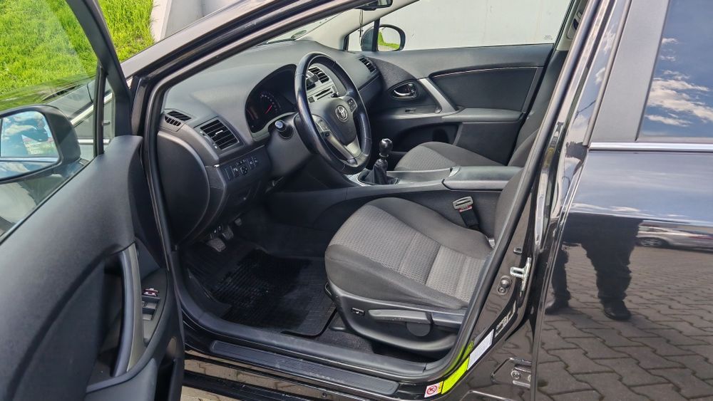 Toyota Avensis T27 2.0d 124 cp