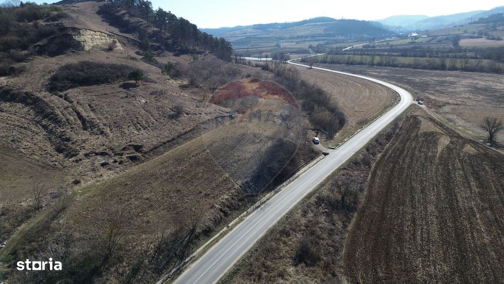 Teren extravilan 2.000 mp – cu acces direct la DN spre Moșna