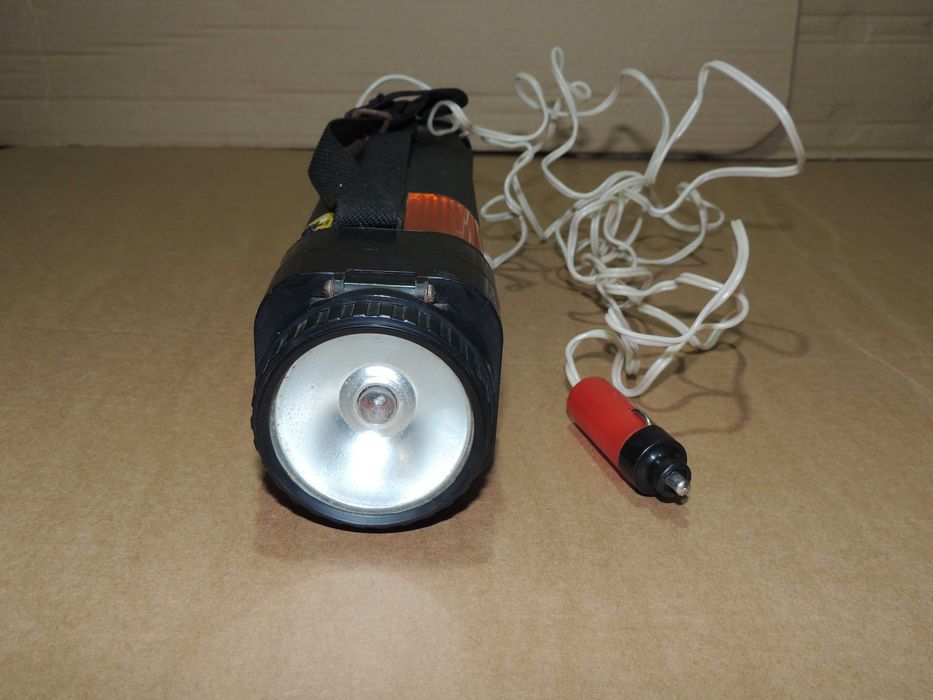 Къмпингова  лампа модел 809.