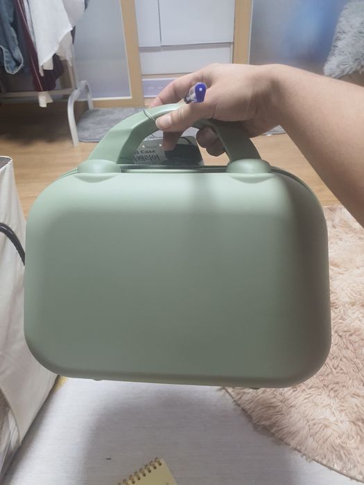 Чемодан в наличии