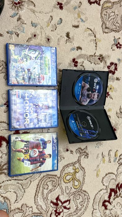Sony PlayStation 4