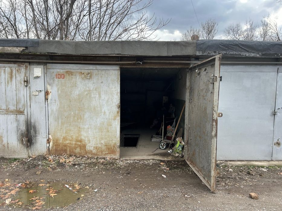 Продам гараж около рынка коктем