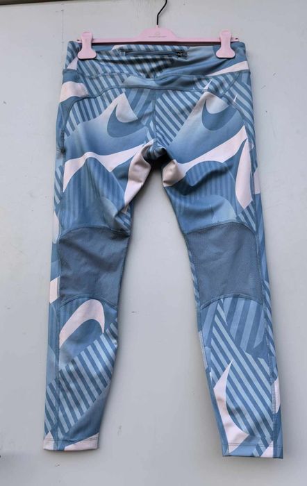 Nike оригинален дамски клин М/Л размер