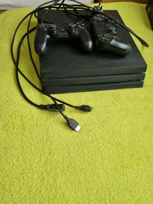 Продавам PS4 pro