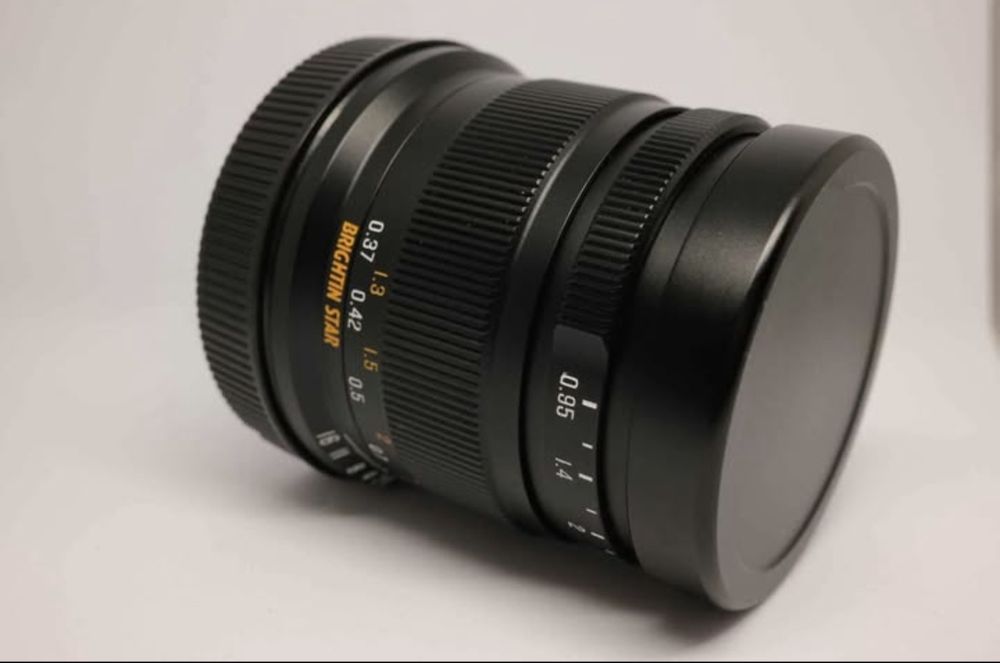 Обектив Brightin star 35mm f/ 0.95, RF mount Canon APSC