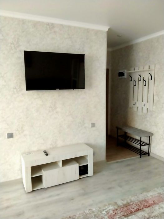 Сдается 1 комнатная . Район ДК