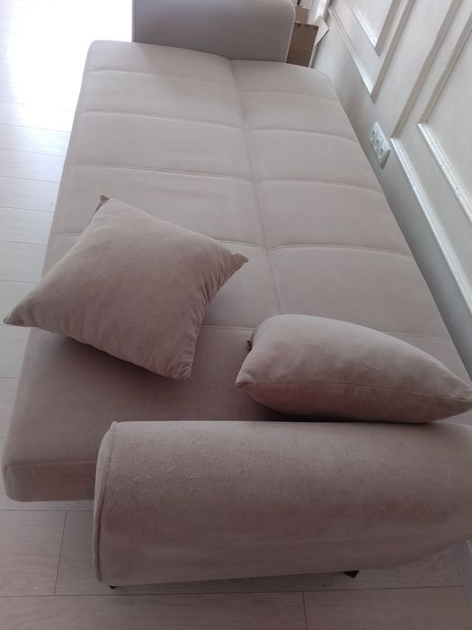 Трехместный диван Италия мебель кухня гостинная зал посуда квартира до