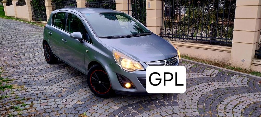 Opel Corsa 1,4 GPL+ Benzina//2012