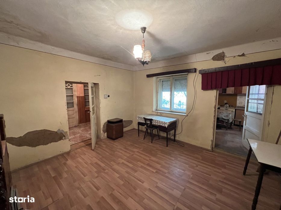 Casa cu 3 camere si teren 3.200 mp | Central Mediesu Aurit