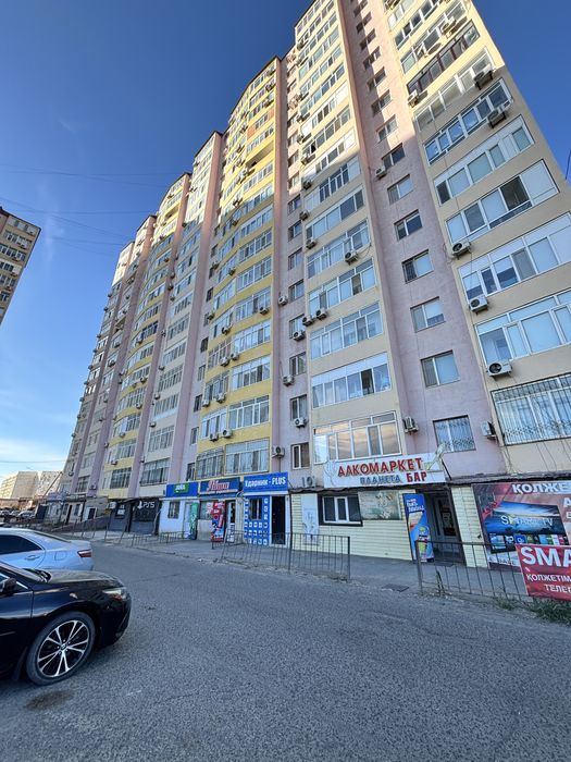 Продаётся коммерческое помещение в густонаселённом мкр. Алмагуль