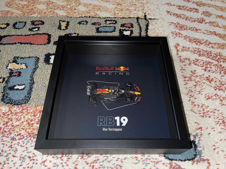 Tablou 3D machete F1 - astept oferte
