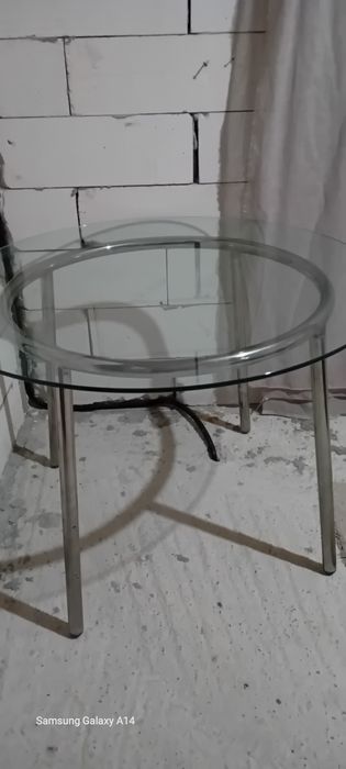 Masa sticla cu  schelet de inox