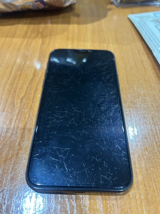 Iphone използван, всичко работи!