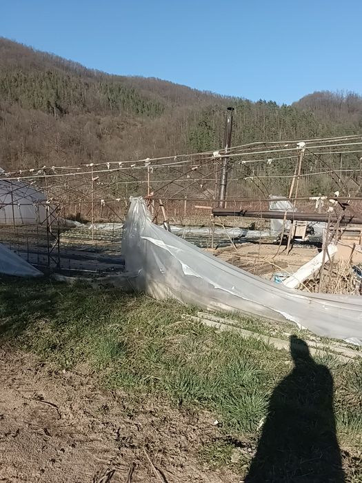 Продавам оранжерия 180 лв ферма