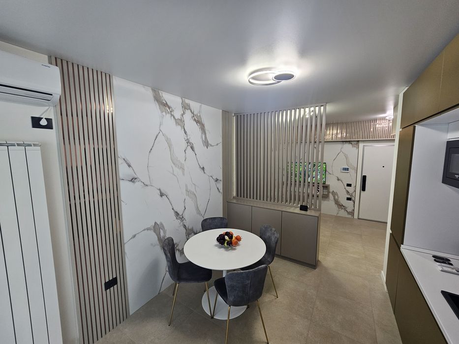 Închiriez apartament 2 camere Alezzi Odyssey – parcare subterană – Mamaia Nord
Descriere anunț