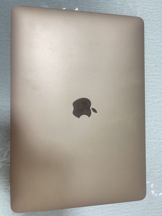 MacBook Air продаю 2018 год