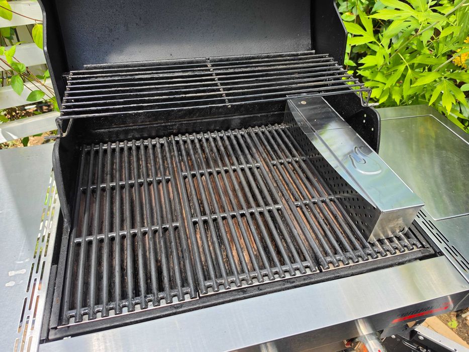 Gratar pe gaz din inox Char-Broil Professional Pro S 3, grile din fonta, sear burner, TRU-Infrared 140920