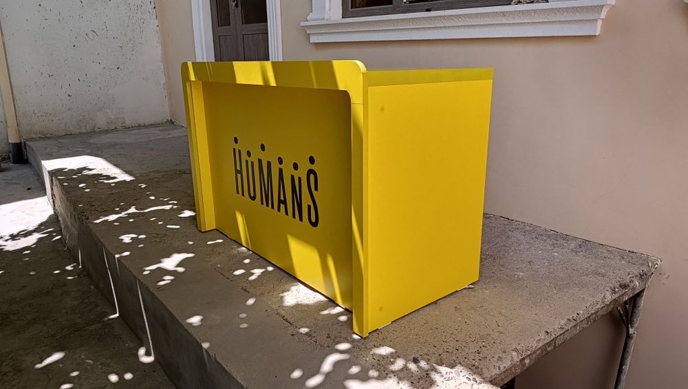 Humans  parta office